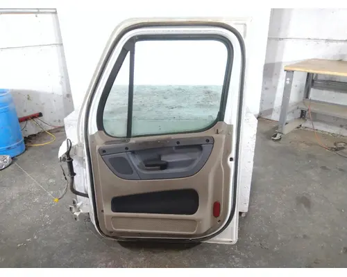 FREIGHTLINER CASCADIA 113-125 DOOR ASSEMBLY, FRONT