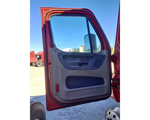 FREIGHTLINER CASCADIA 113-125 DOOR ASSEMBLY, FRONT