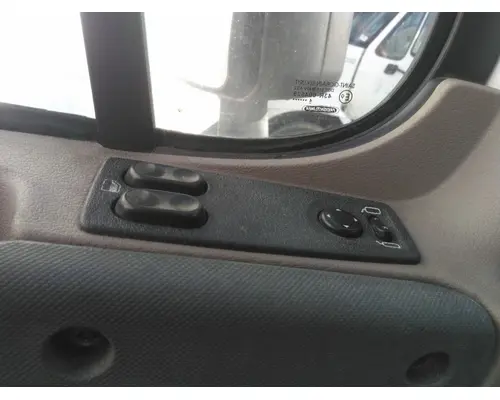 FREIGHTLINER CASCADIA 113-125 DOOR ASSEMBLY, FRONT
