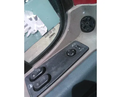 FREIGHTLINER CASCADIA 113-125 DOOR ASSEMBLY, FRONT