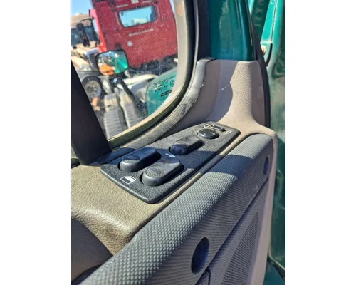 FREIGHTLINER CASCADIA 113-125 DOOR ASSEMBLY, FRONT