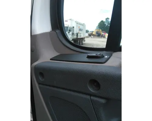 FREIGHTLINER CASCADIA 113-125 DOOR ASSEMBLY, FRONT