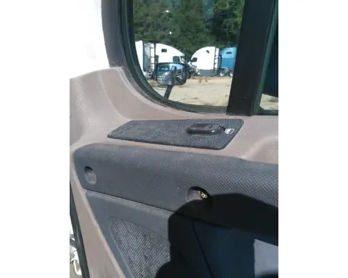 FREIGHTLINER CASCADIA 113-125 DOOR ASSEMBLY, FRONT