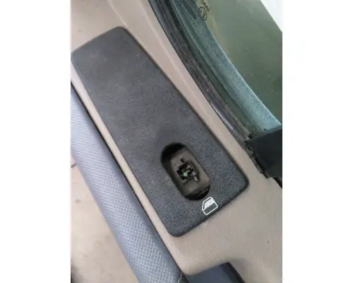 FREIGHTLINER CASCADIA 113-125 DOOR ASSEMBLY, FRONT