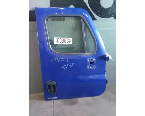FREIGHTLINER CASCADIA 113-125 DOOR ASSEMBLY, FRONT