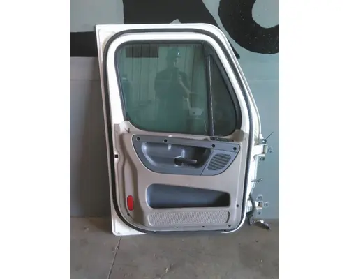 FREIGHTLINER CASCADIA 113-125 DOOR ASSEMBLY, FRONT
