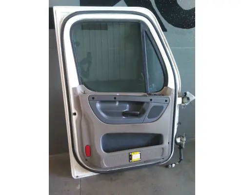 FREIGHTLINER CASCADIA 113-125 DOOR ASSEMBLY, FRONT