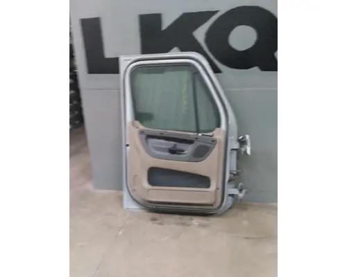 FREIGHTLINER CASCADIA 113-125 DOOR ASSEMBLY, FRONT