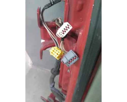 FREIGHTLINER CASCADIA 113-125 DOOR ASSEMBLY, FRONT