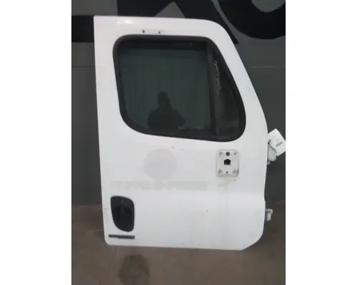 FREIGHTLINER CASCADIA 113-125 DOOR ASSEMBLY, FRONT