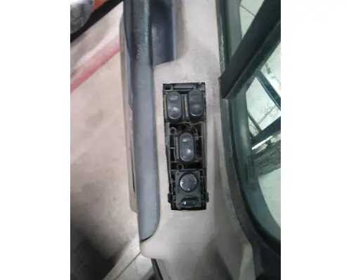 FREIGHTLINER CASCADIA 113-125 DOOR ASSEMBLY, FRONT