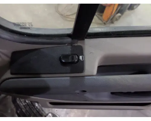 FREIGHTLINER CASCADIA 113-125 DOOR ASSEMBLY, FRONT