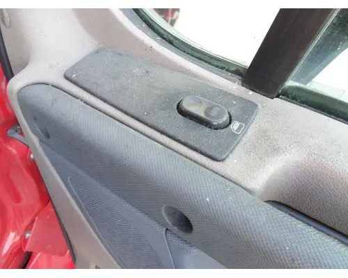 FREIGHTLINER CASCADIA 113-125 DOOR ASSEMBLY, FRONT