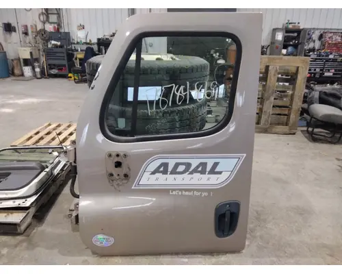 FREIGHTLINER CASCADIA 113-125 DOOR ASSEMBLY, FRONT