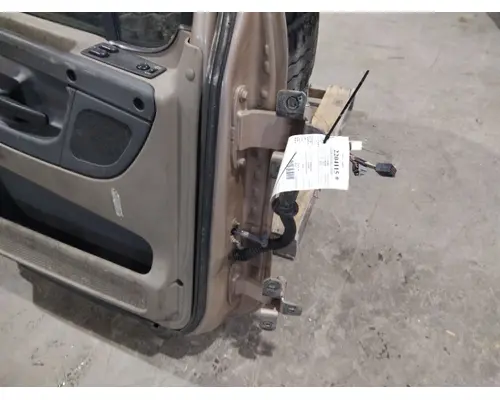 FREIGHTLINER CASCADIA 113-125 DOOR ASSEMBLY, FRONT