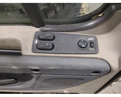 FREIGHTLINER CASCADIA 113-125 DOOR ASSEMBLY, FRONT