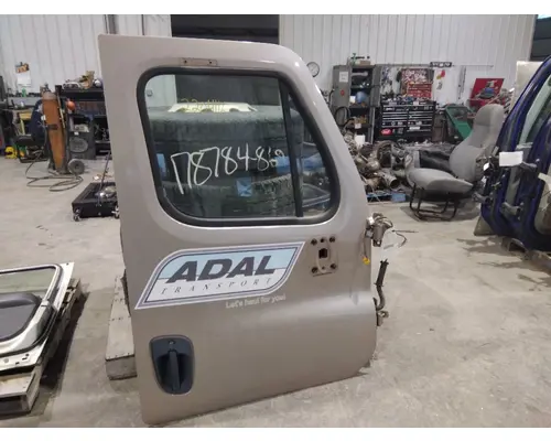 FREIGHTLINER CASCADIA 113-125 DOOR ASSEMBLY, FRONT