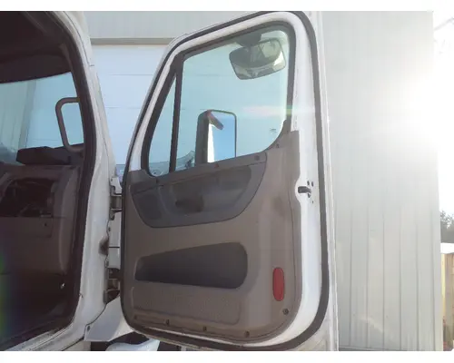FREIGHTLINER CASCADIA 113-125 DOOR ASSEMBLY, FRONT