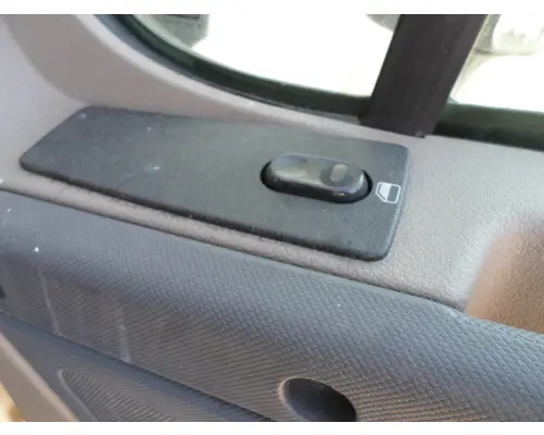 FREIGHTLINER CASCADIA 113-125 DOOR ASSEMBLY, FRONT