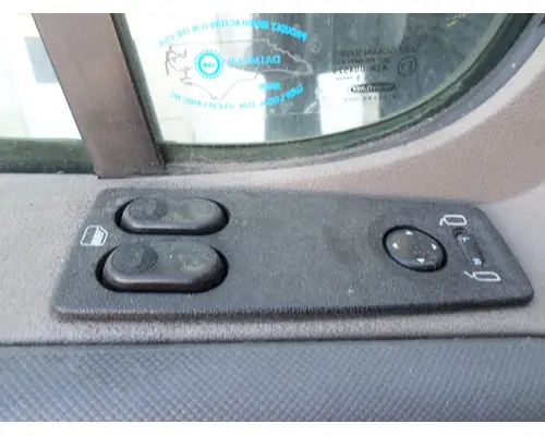 FREIGHTLINER CASCADIA 113-125 DOOR ASSEMBLY, FRONT