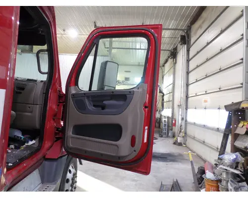 FREIGHTLINER CASCADIA 113-125 DOOR ASSEMBLY, FRONT