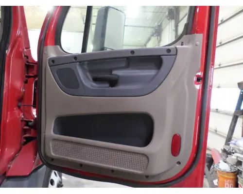 FREIGHTLINER CASCADIA 113-125 DOOR ASSEMBLY, FRONT