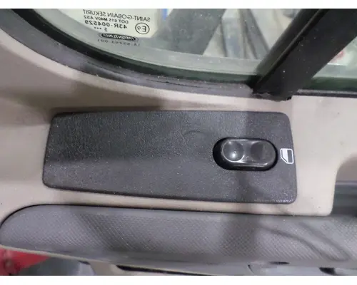 FREIGHTLINER CASCADIA 113-125 DOOR ASSEMBLY, FRONT