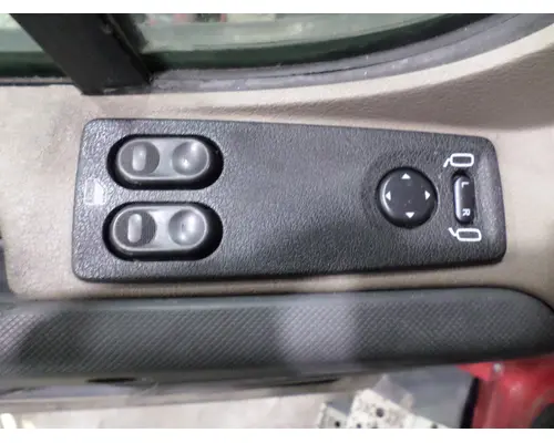 FREIGHTLINER CASCADIA 113-125 DOOR ASSEMBLY, FRONT