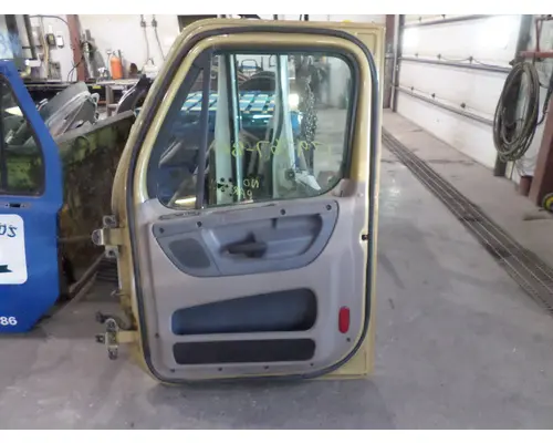 FREIGHTLINER CASCADIA 113-125 DOOR ASSEMBLY, FRONT