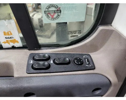 FREIGHTLINER CASCADIA 113-125 DOOR ASSEMBLY, FRONT