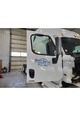 FREIGHTLINER CASCADIA 113-125 DOOR ASSEMBLY, FRONT
