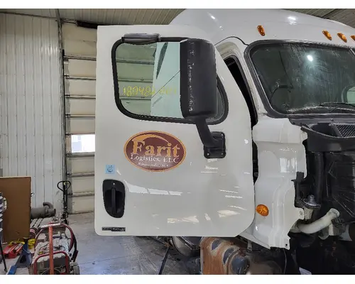 FREIGHTLINER CASCADIA 113-125 DOOR ASSEMBLY, FRONT