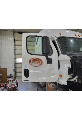FREIGHTLINER CASCADIA 113-125 DOOR ASSEMBLY, FRONT