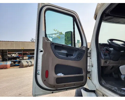 FREIGHTLINER CASCADIA 113-125 DOOR ASSEMBLY, FRONT