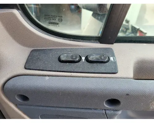 FREIGHTLINER CASCADIA 113-125 DOOR ASSEMBLY, FRONT