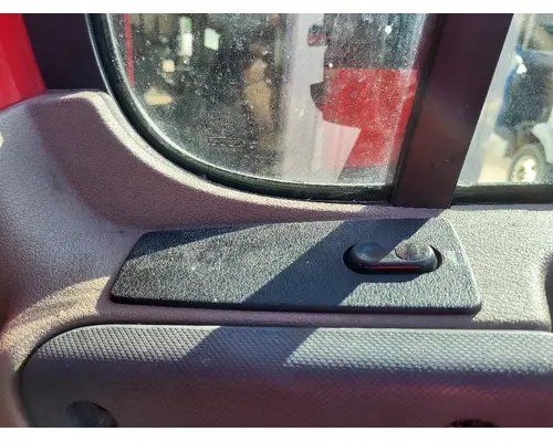 FREIGHTLINER CASCADIA 113-125 DOOR ASSEMBLY, FRONT