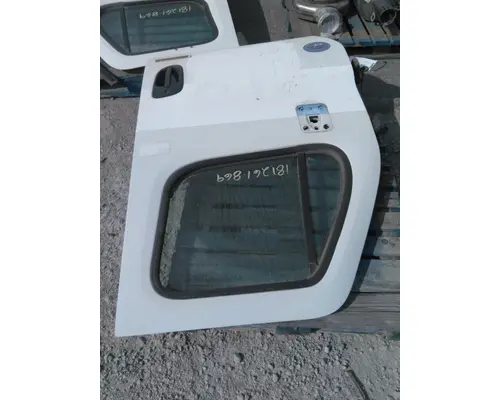 FREIGHTLINER CASCADIA 113-125 DOOR ASSEMBLY, FRONT