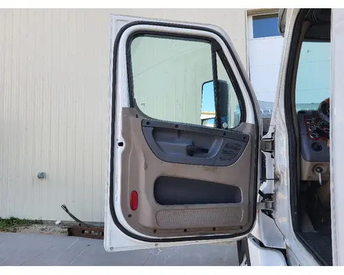FREIGHTLINER CASCADIA 113-125 DOOR ASSEMBLY, FRONT
