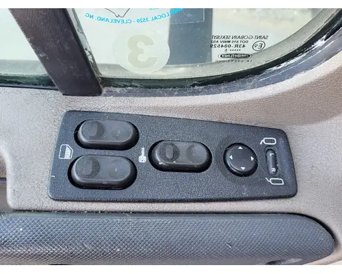 FREIGHTLINER CASCADIA 113-125 DOOR ASSEMBLY, FRONT