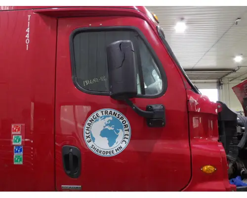 FREIGHTLINER CASCADIA 113-125 DOOR ASSEMBLY, FRONT