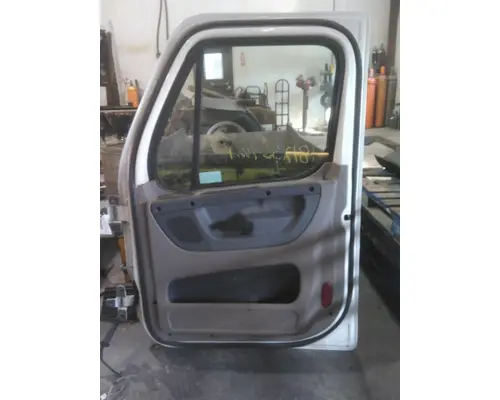 FREIGHTLINER CASCADIA 113-125 DOOR ASSEMBLY, FRONT
