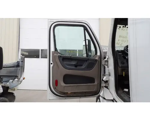 FREIGHTLINER CASCADIA 113-125 DOOR ASSEMBLY, FRONT