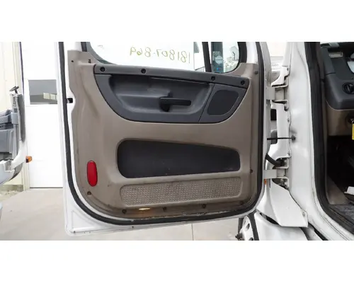 FREIGHTLINER CASCADIA 113-125 DOOR ASSEMBLY, FRONT