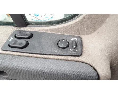 FREIGHTLINER CASCADIA 113-125 DOOR ASSEMBLY, FRONT