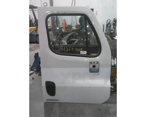 FREIGHTLINER CASCADIA 113-125 DOOR ASSEMBLY, FRONT