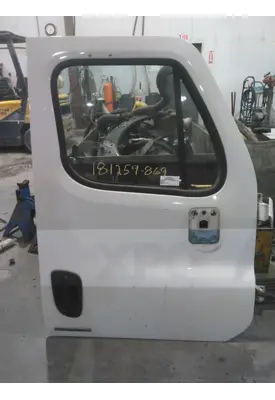 FREIGHTLINER CASCADIA 113-125 DOOR ASSEMBLY, FRONT