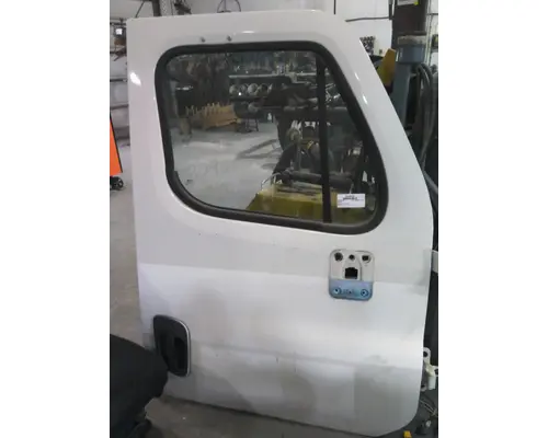 FREIGHTLINER CASCADIA 113-125 DOOR ASSEMBLY, FRONT
