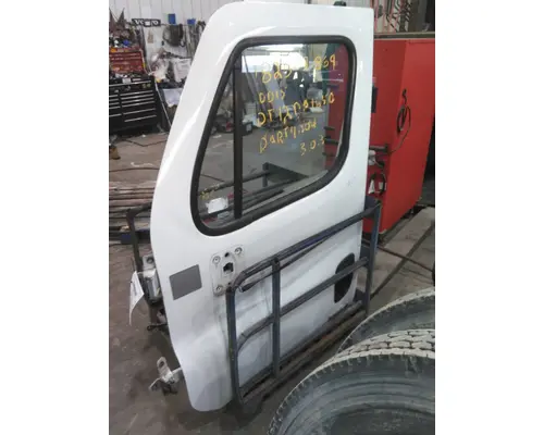 FREIGHTLINER CASCADIA 113-125 DOOR ASSEMBLY, FRONT