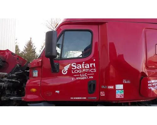 FREIGHTLINER CASCADIA 113-125 DOOR ASSEMBLY, FRONT