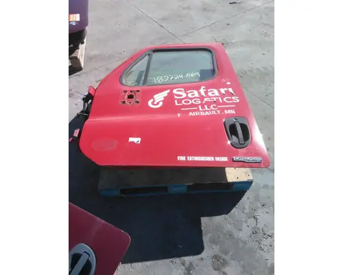 FREIGHTLINER CASCADIA 113-125 DOOR ASSEMBLY, FRONT